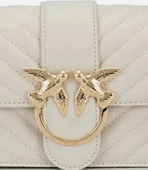 Сумка PINKO: итальянский акцент в современном образе